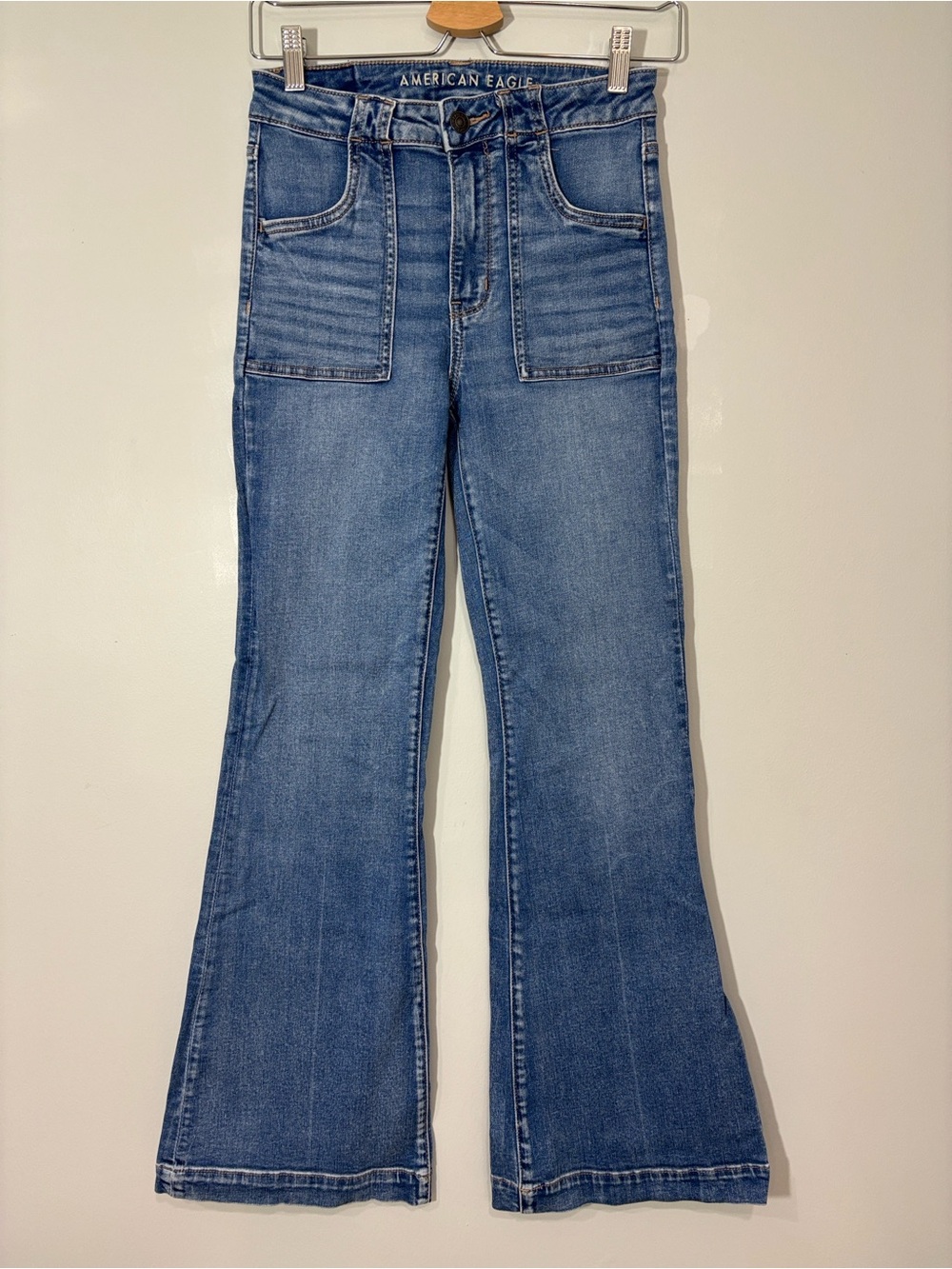 American Eagle Super Hi-Rise Flare Jeans Sz 4
